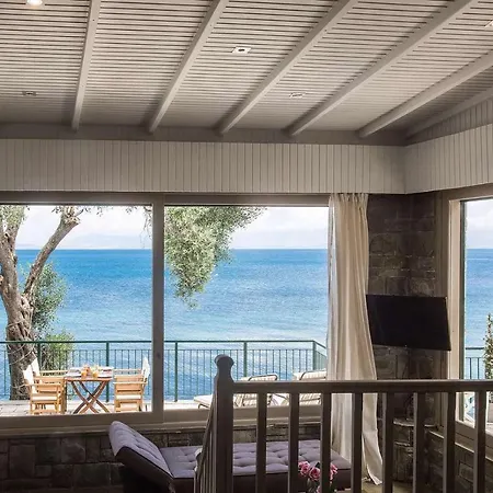 Paul Seafront House Mesongí