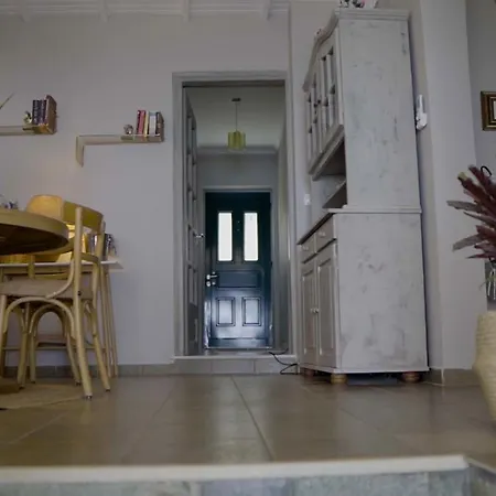 Prázdninový dům Paul Seafront House *